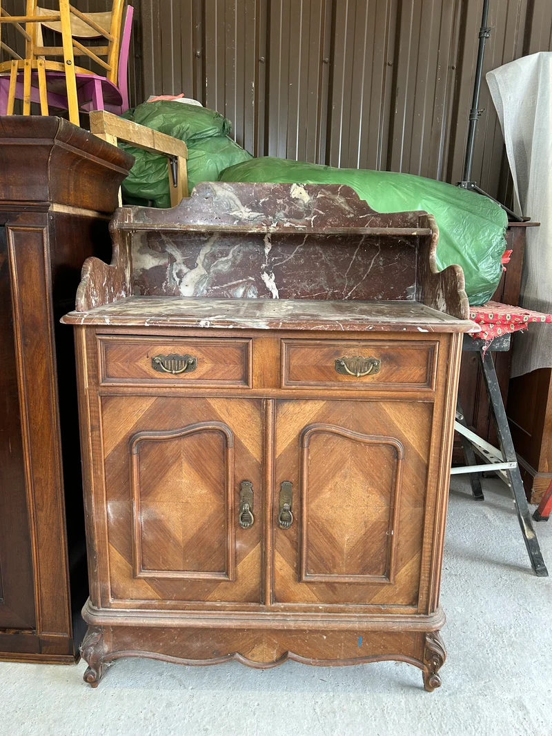 Meuble de toilette - petit buffet