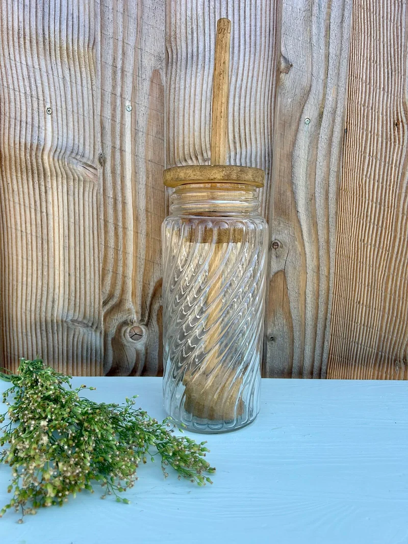 Baratte à beurre vintage en verre et bois