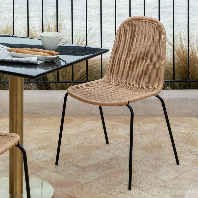 Lot de 4 chaises SKLUM Reiven empilable en rotin et métal