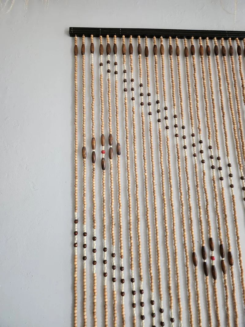 Rideau de porte en perles de bois