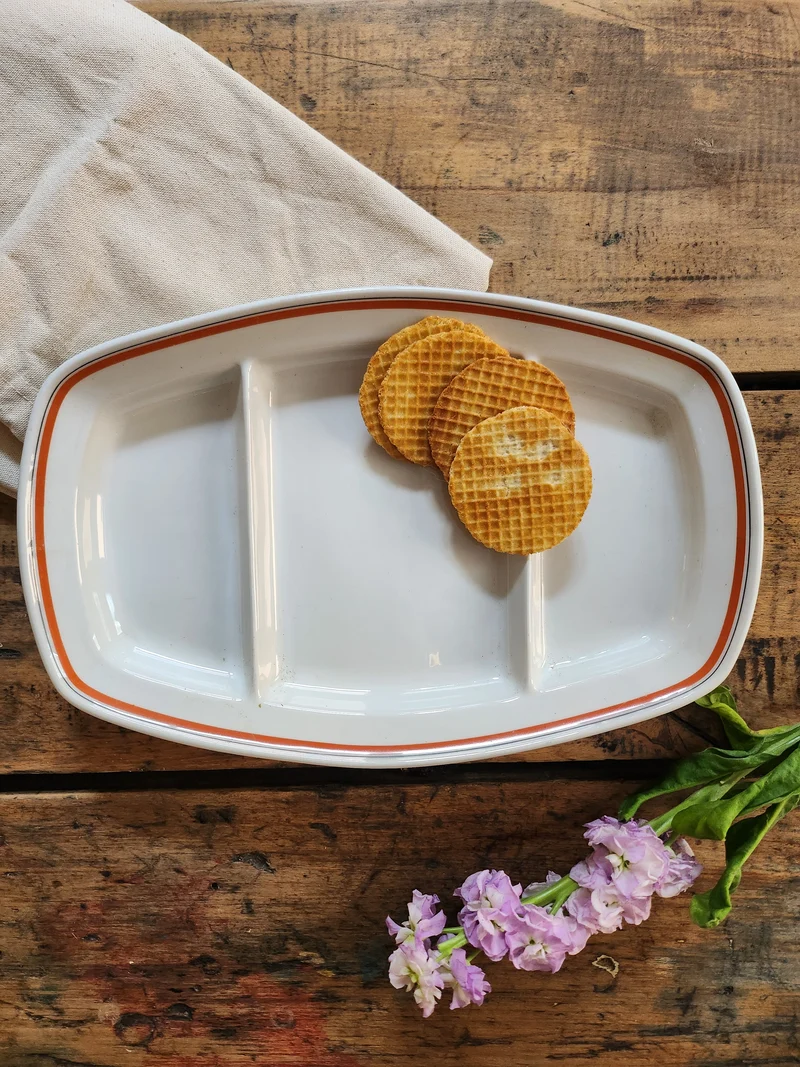 Plateau avec compartiments en porcelaine française