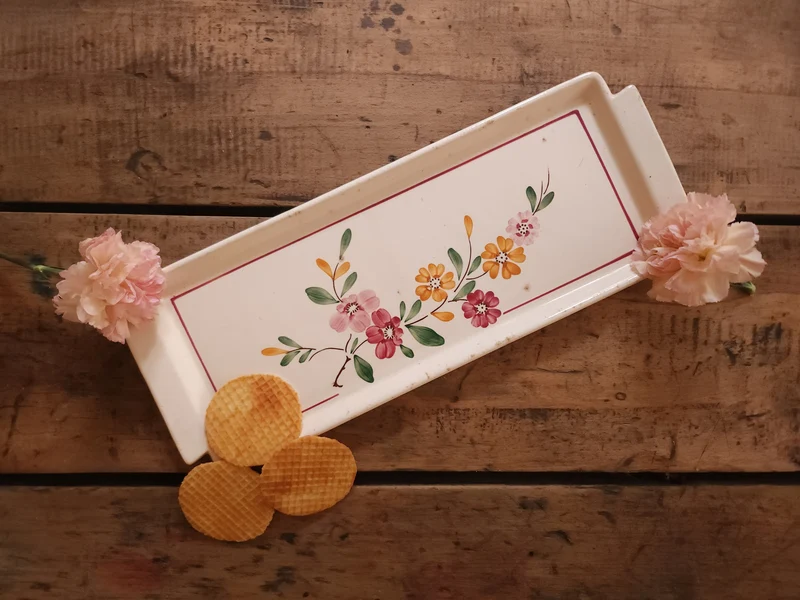 Plat à cake en céramique Bitche Sarreguemines motif floral