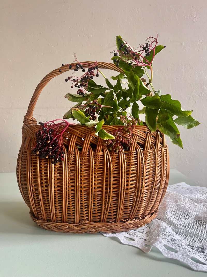 Panier ancien en oval avec anse