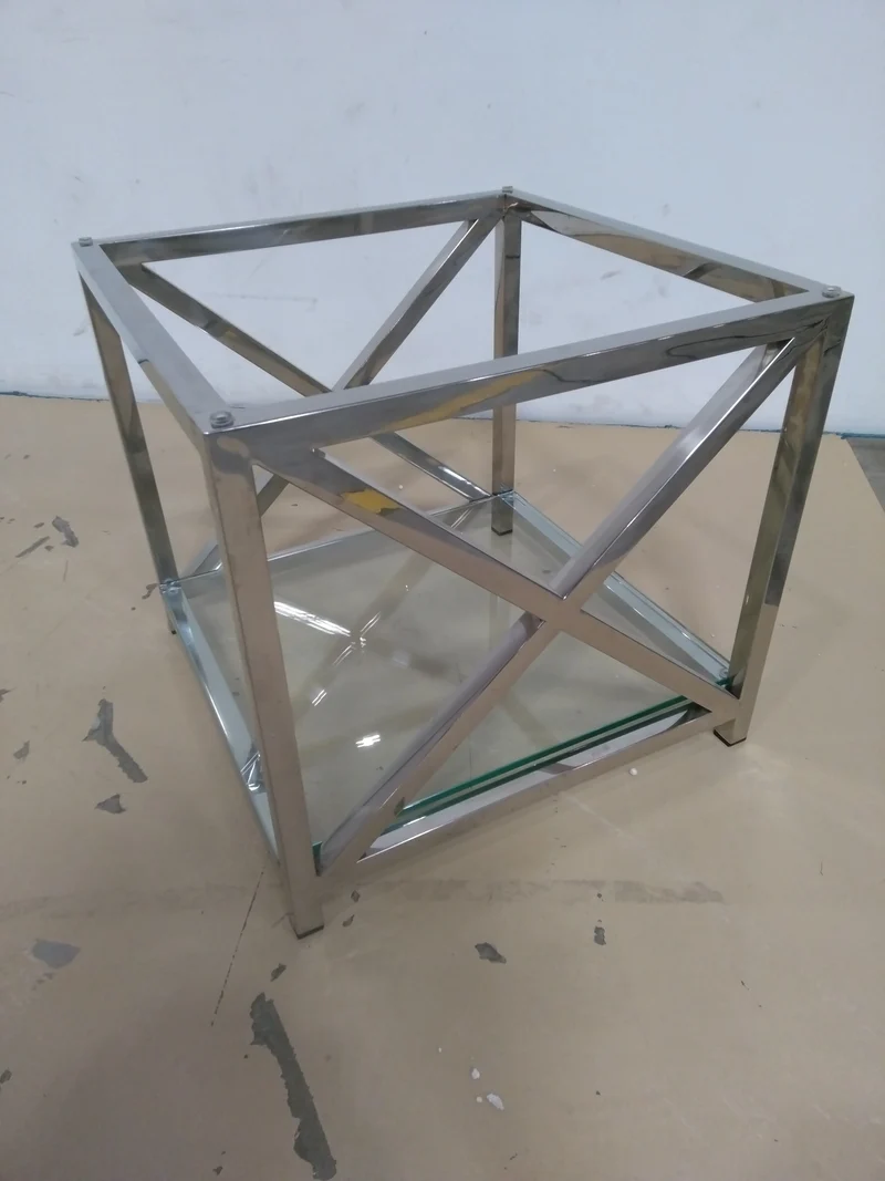 Table d'appoint LOBERON Stamford en métal argenté