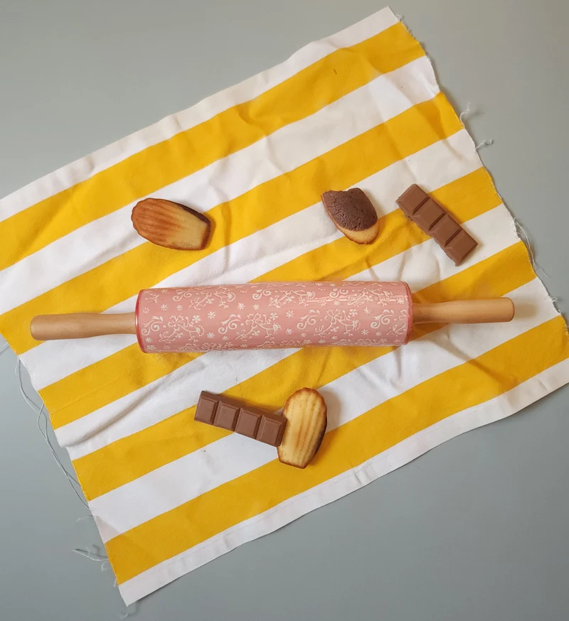 Rouleau à pâtisserie en céramique rose