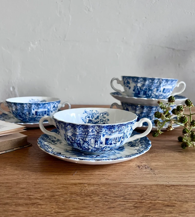 Tasses à thé anglaises avec coupelles- lot de 4