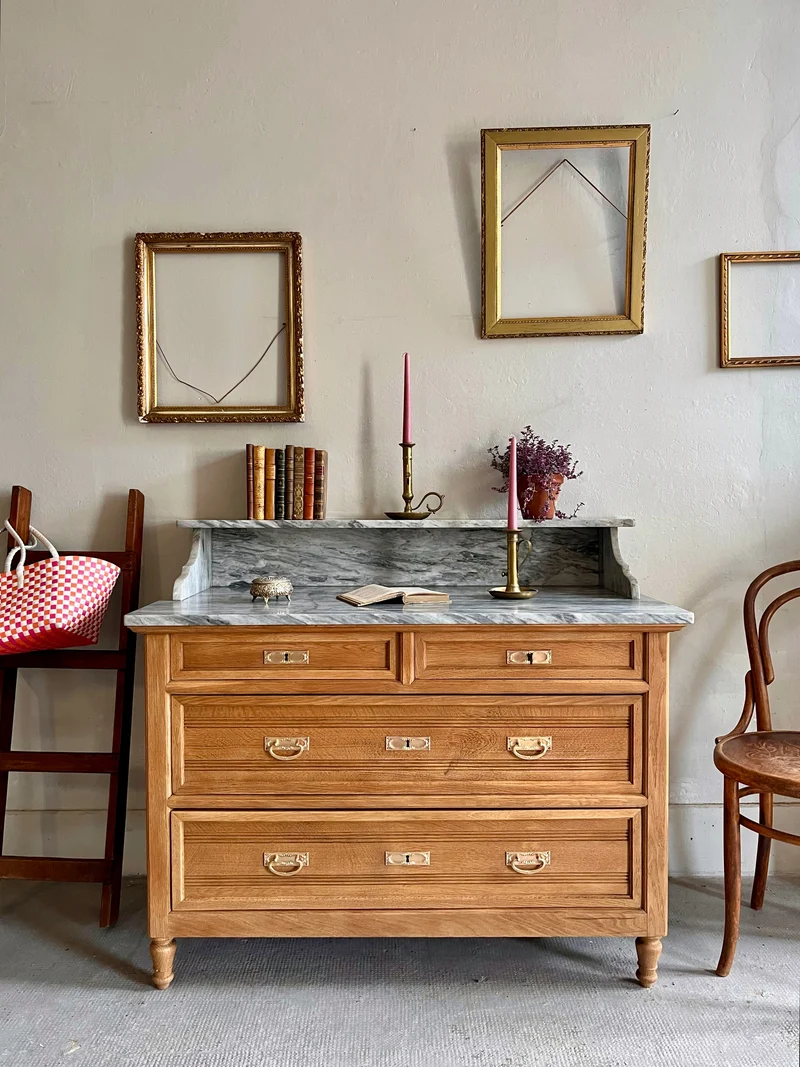 Commode plateau en marbre gris
