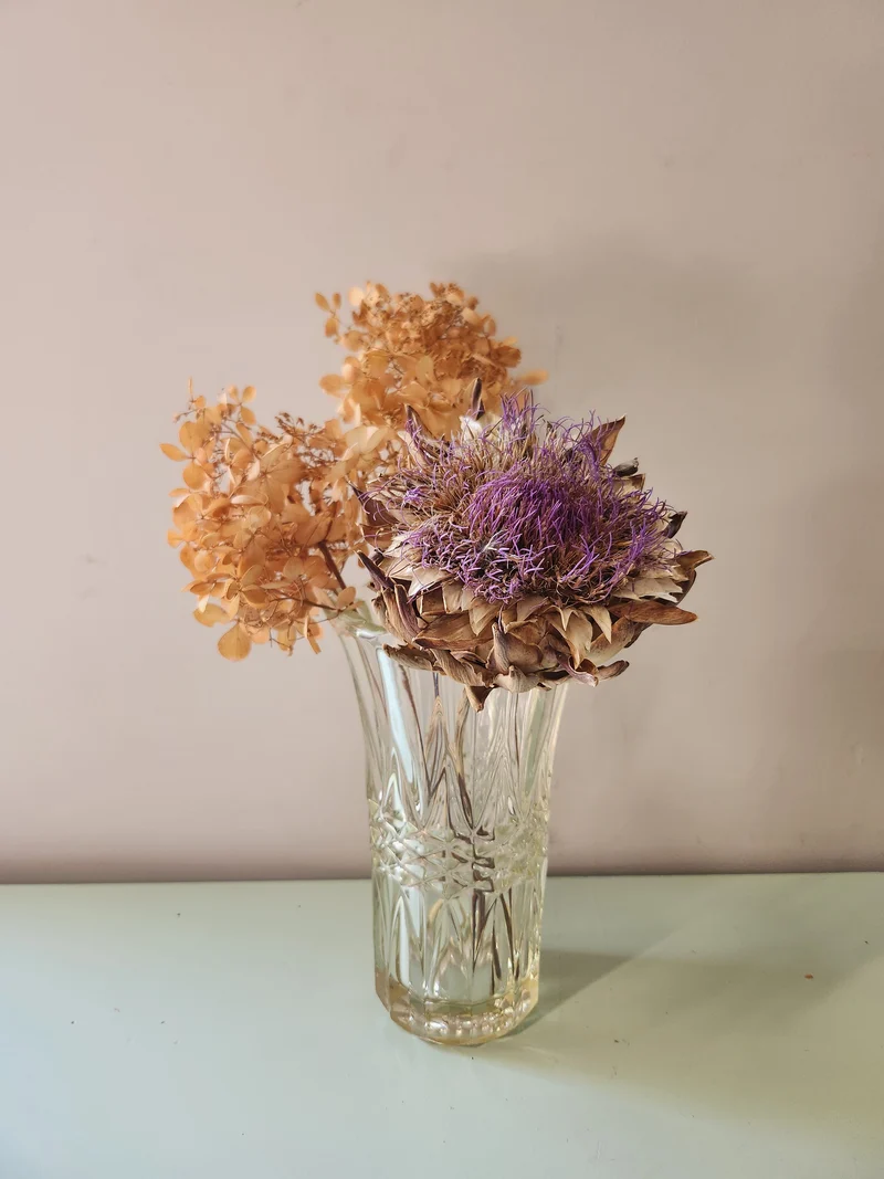 Vase en verre pressé vintage
