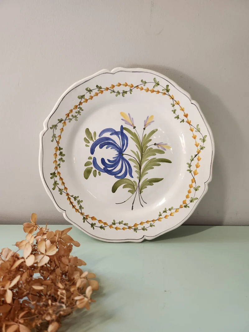 Assiette décorative à suspendre motif floral
