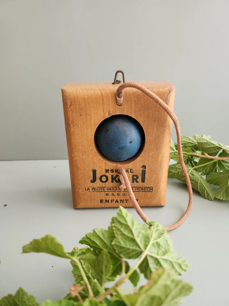 Jeu de Jokari en bois