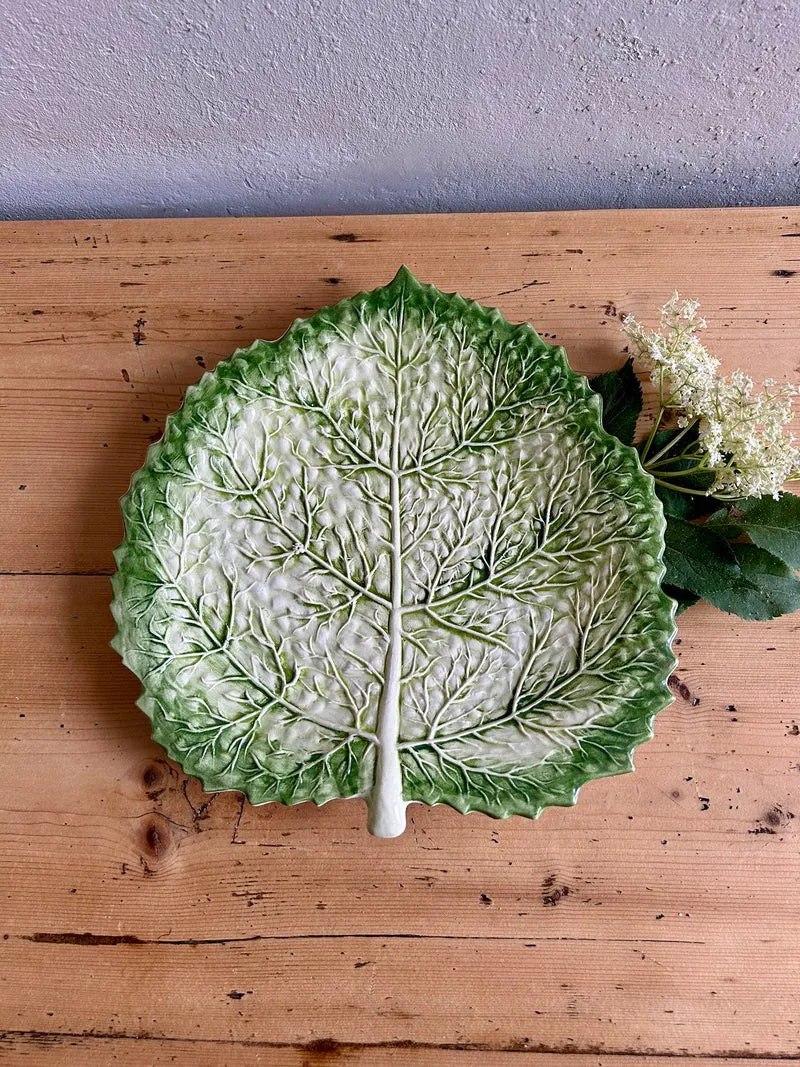 Plat feuille de chou en barbotine