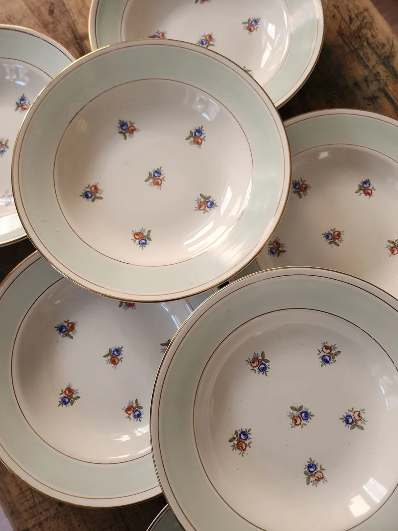 Assiettes semi-creuses Sarreguemines à fleurs lot de 8