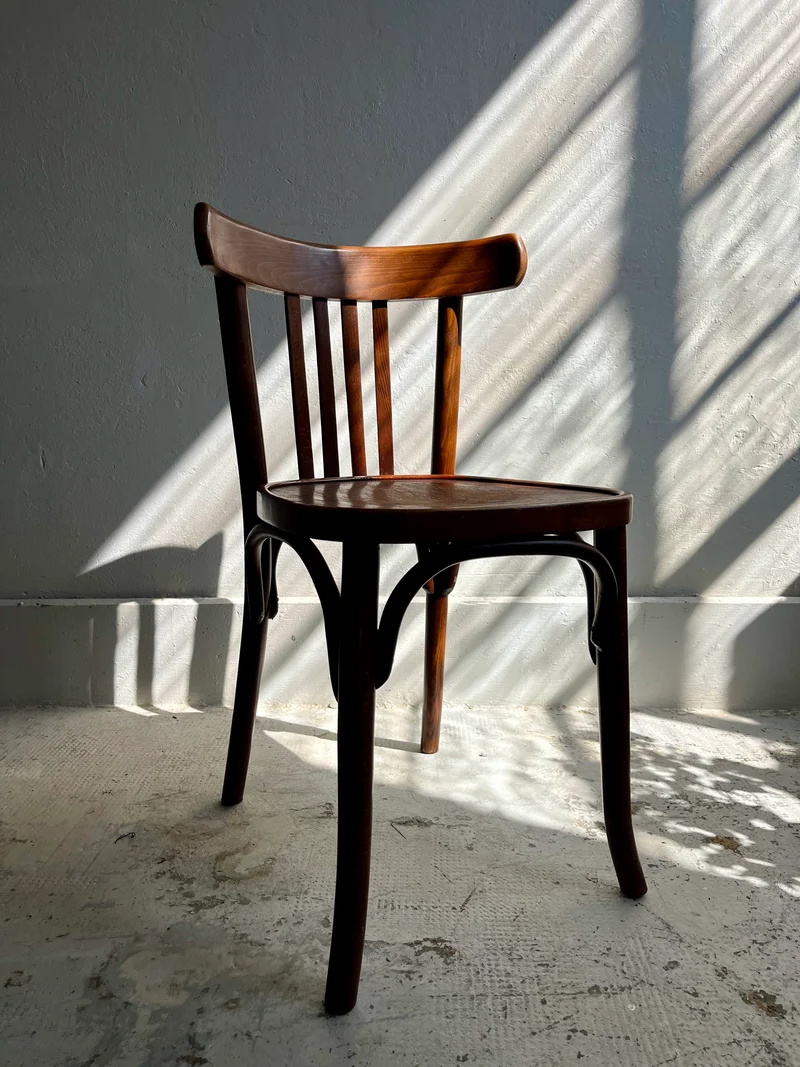 Chaise bistrot ancienne bois foncé