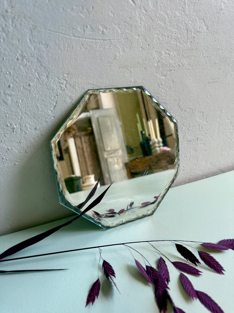 Miroir octogonal rebord ciselé