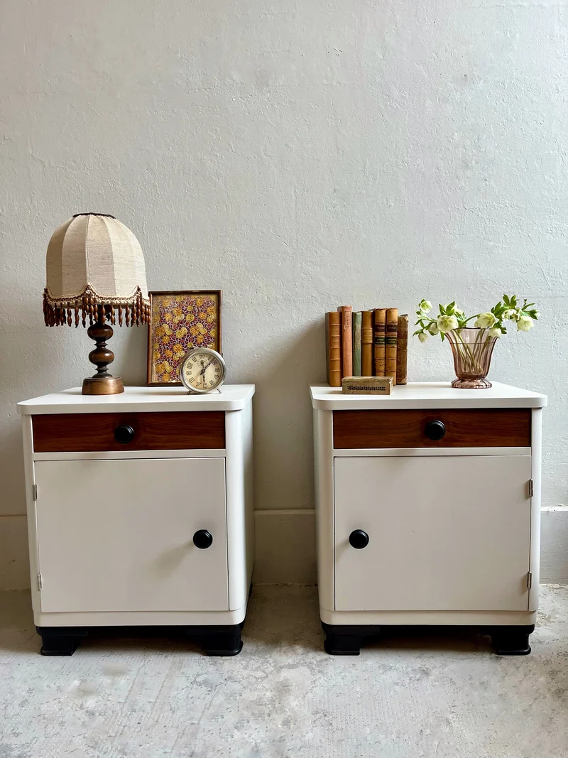 Paire de chevets beige et bois