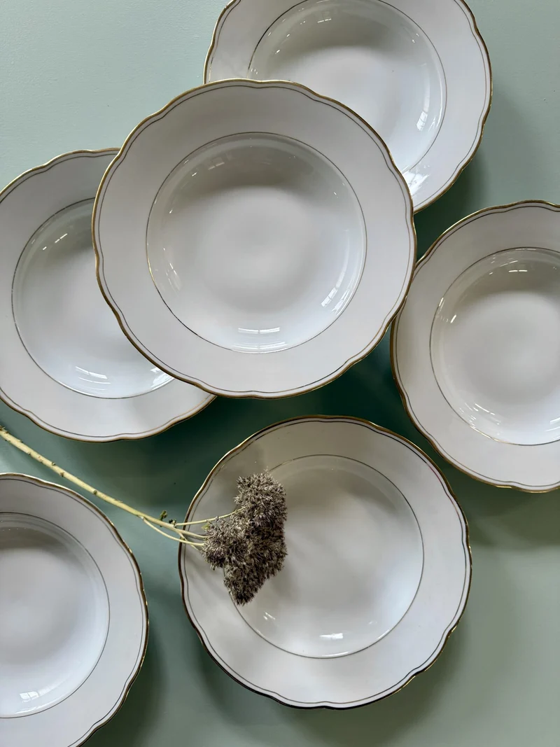 Assiettes creuses en porcelaine liseré doré – Lot de 6