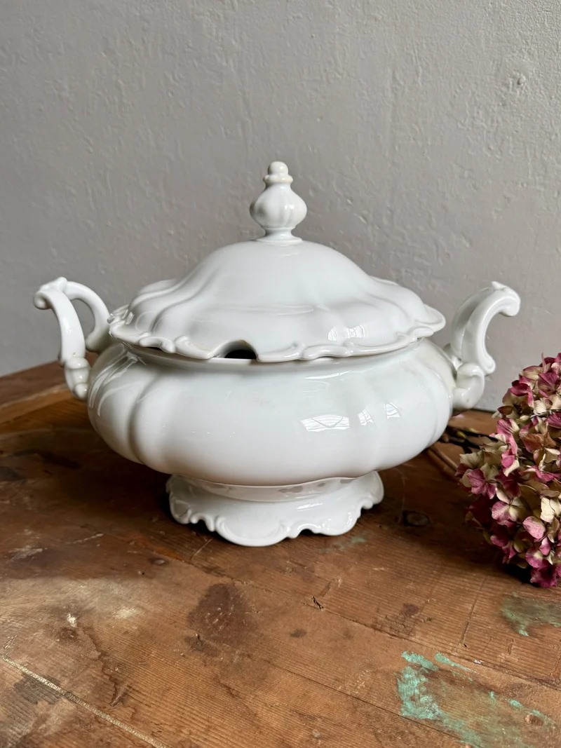 Soupière grande taille modèle Sylvia de Hutschenreuther