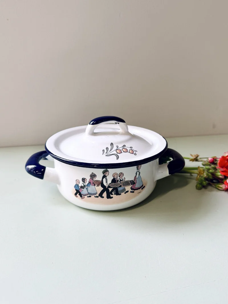Petite cocotte émaillée modèle Hansi de Elchinger