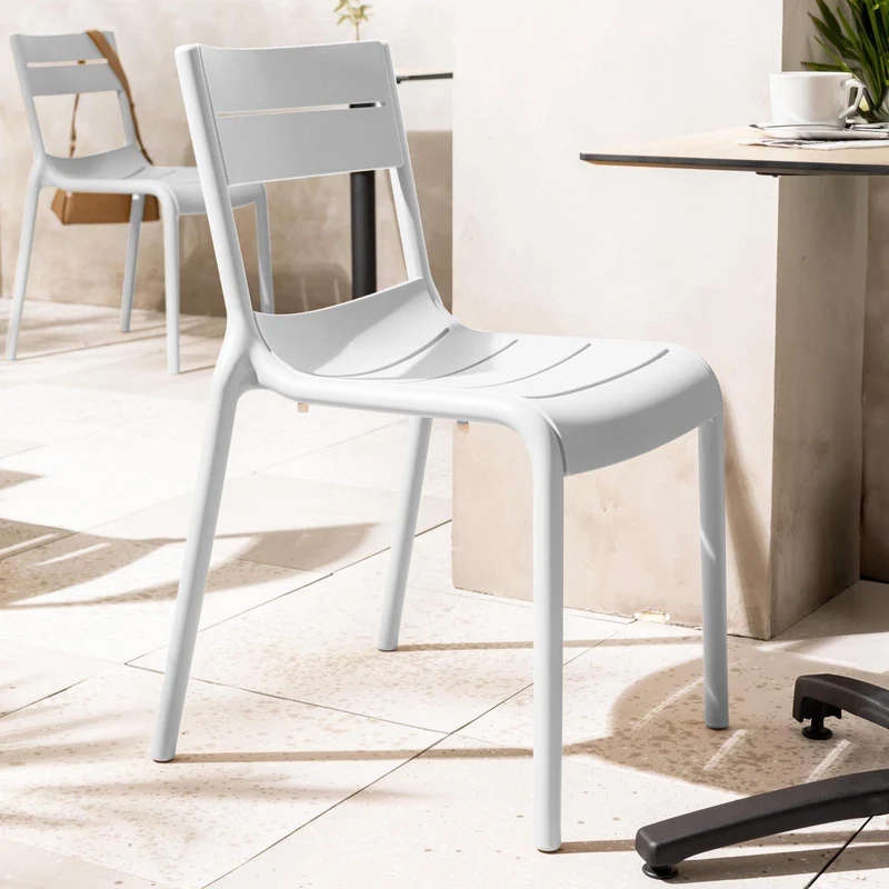 Lot de 4 chaises de jardin en plastique Blanc PANAME