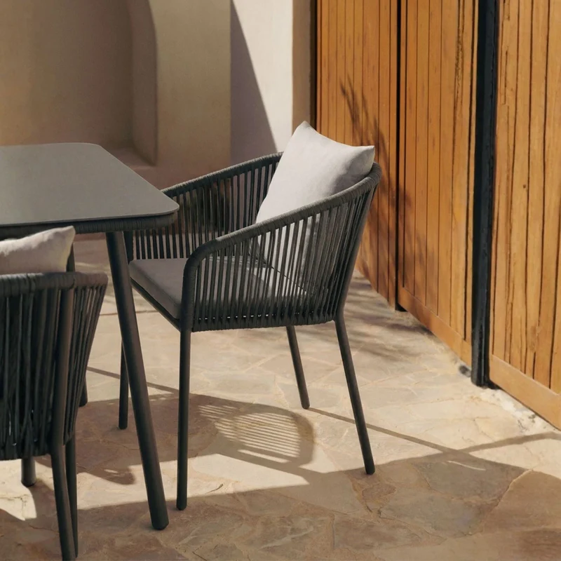 Lot de 2 chaises de jardin SKLUM Arhiza empilables avec accoudoirs en corde tressée gris graphite