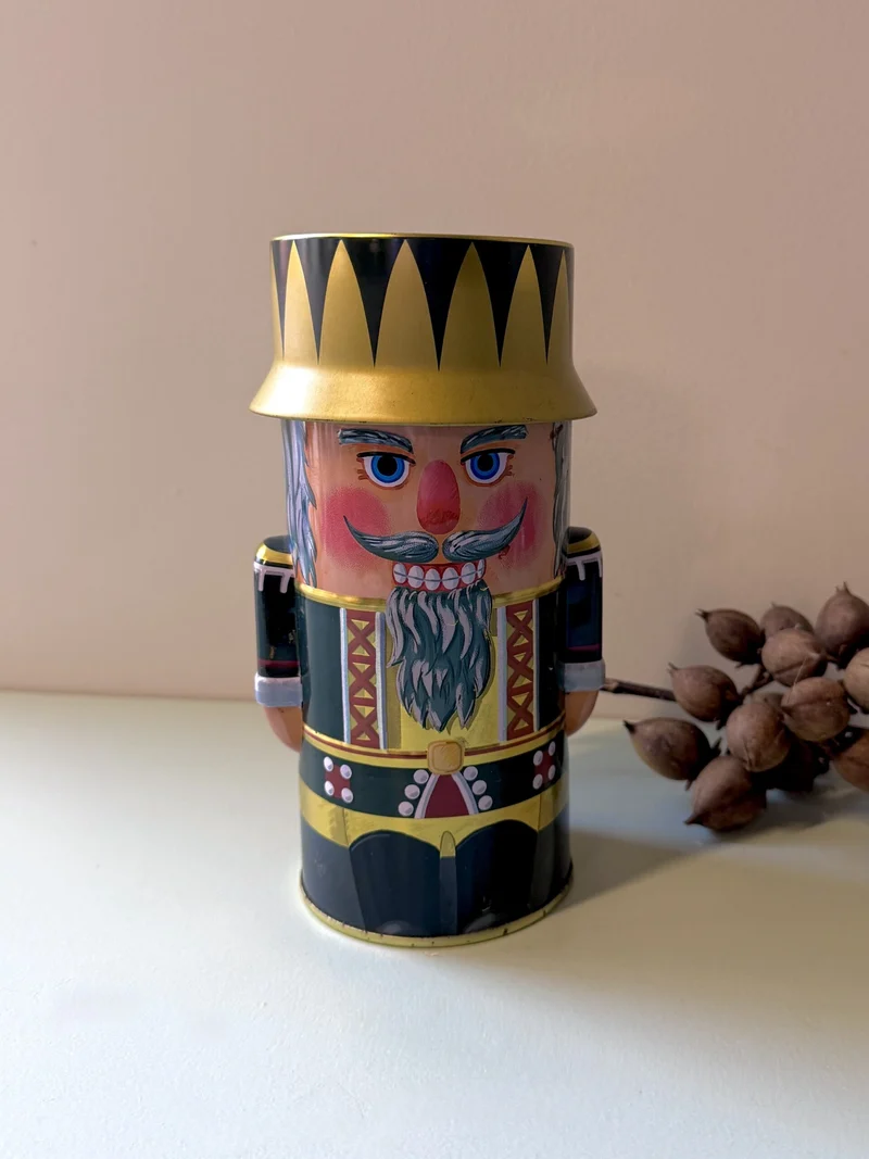 Boîte métallique Casse-Noisette