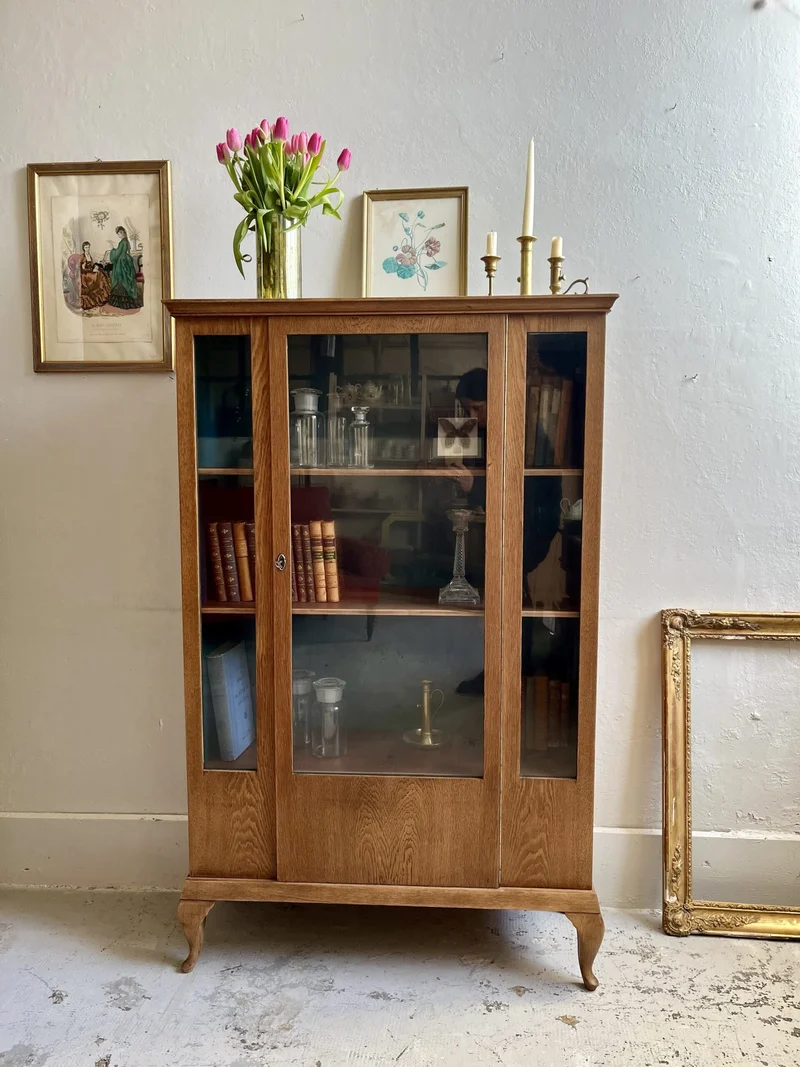 Vitrine ancienne