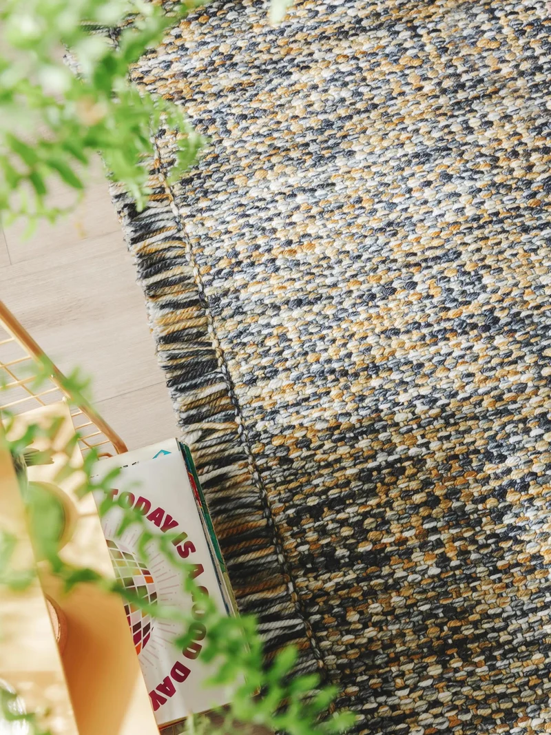 Tapis contemporain chiné à franges jaune et noir 200x300 cm