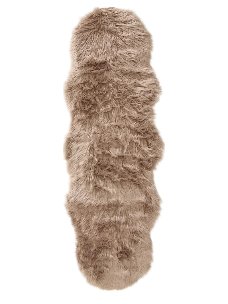 Tapis shaggy forme fausse fourrure descente de lit beige 60x180 cm