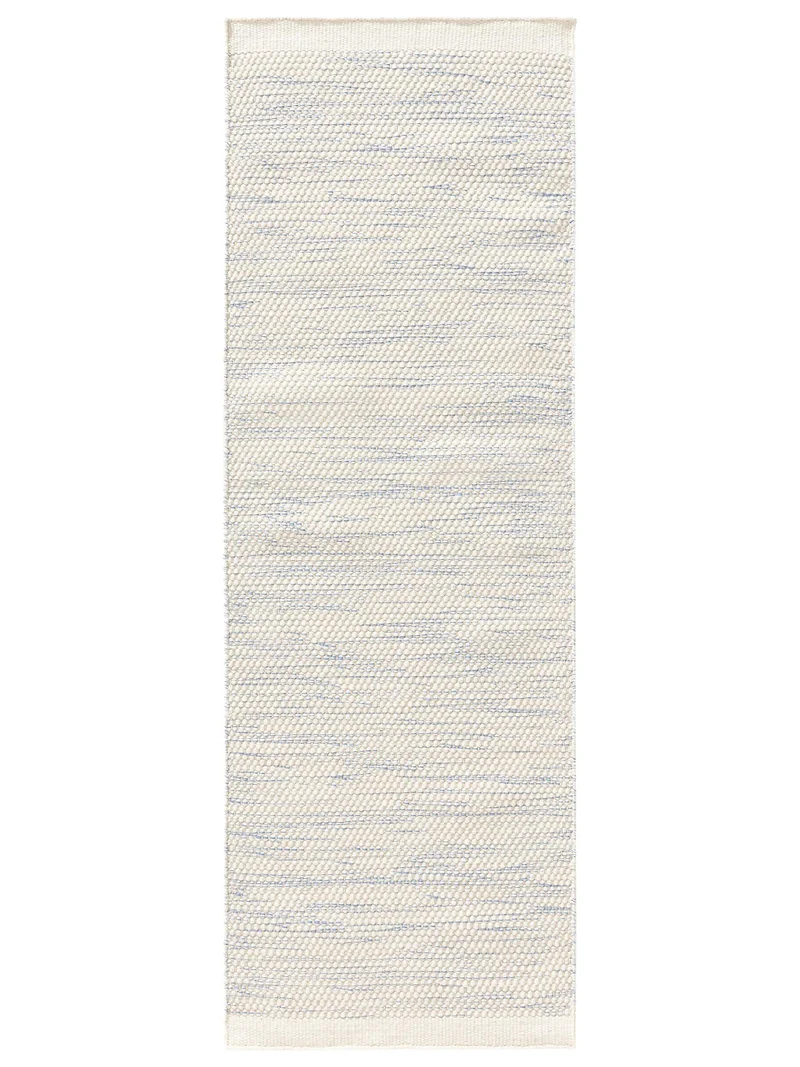 Tapis scandinave tressé descente de lit enfant blanc et bleu en laine 70x200 cm