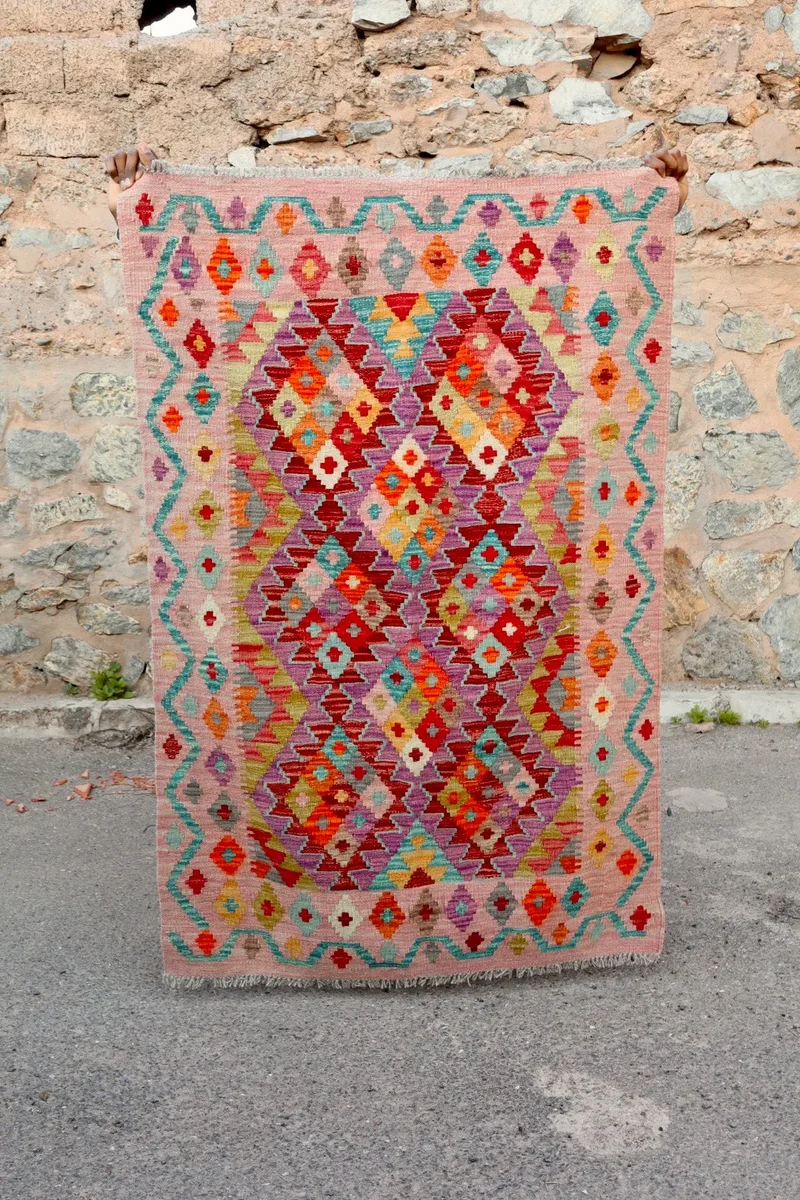 Tapis Kilim Afghan Traditionnel Rose - 146 x 97 cm