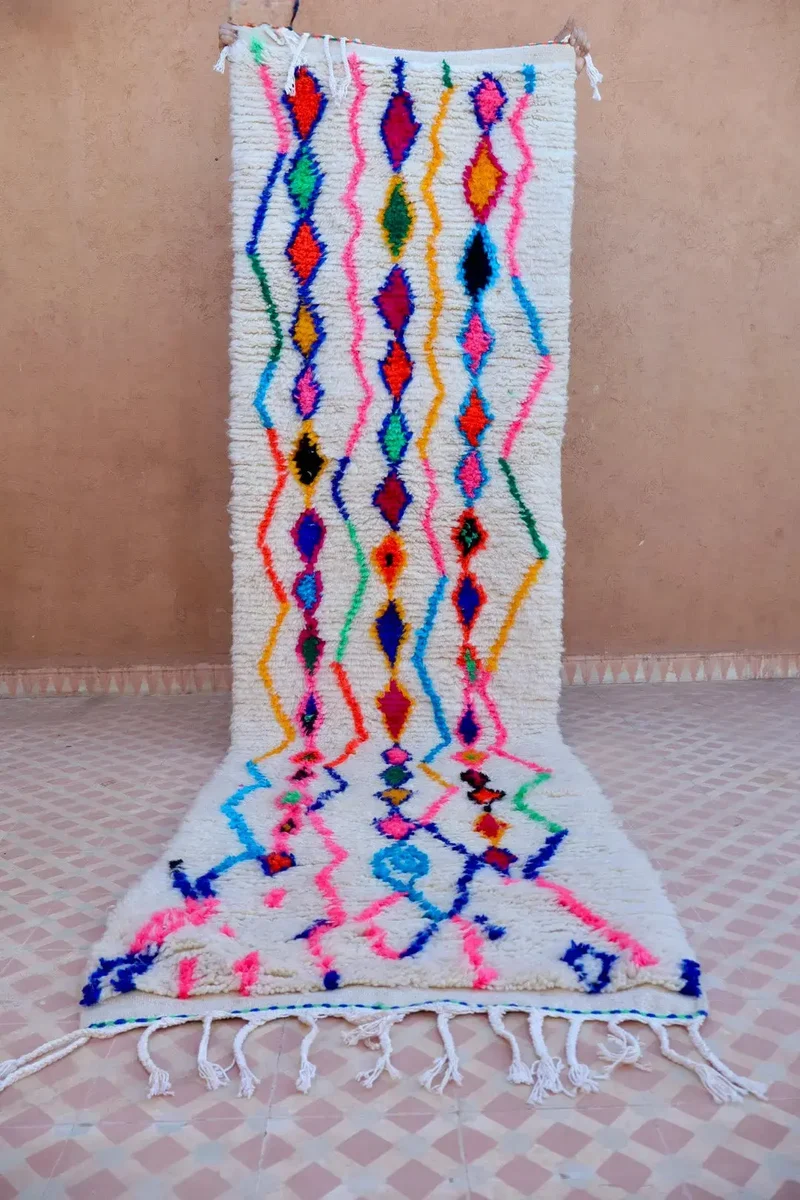Tapis Berbère Couloir Azilal Blanc à Motifs Colorés Fluos - 300 x 82 cm