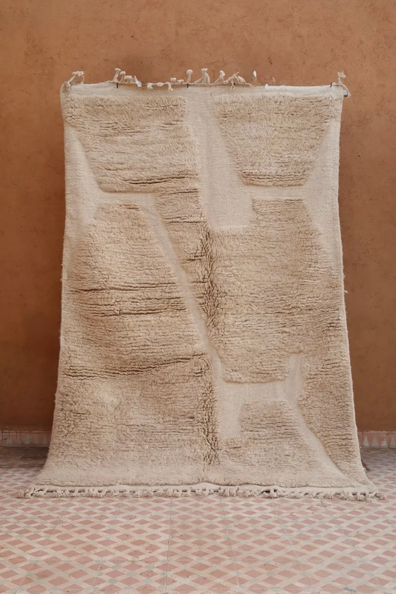 Tapis Berbère Béni Ouarain Blanc Moderne à Reliefs- 228 x 158 cm