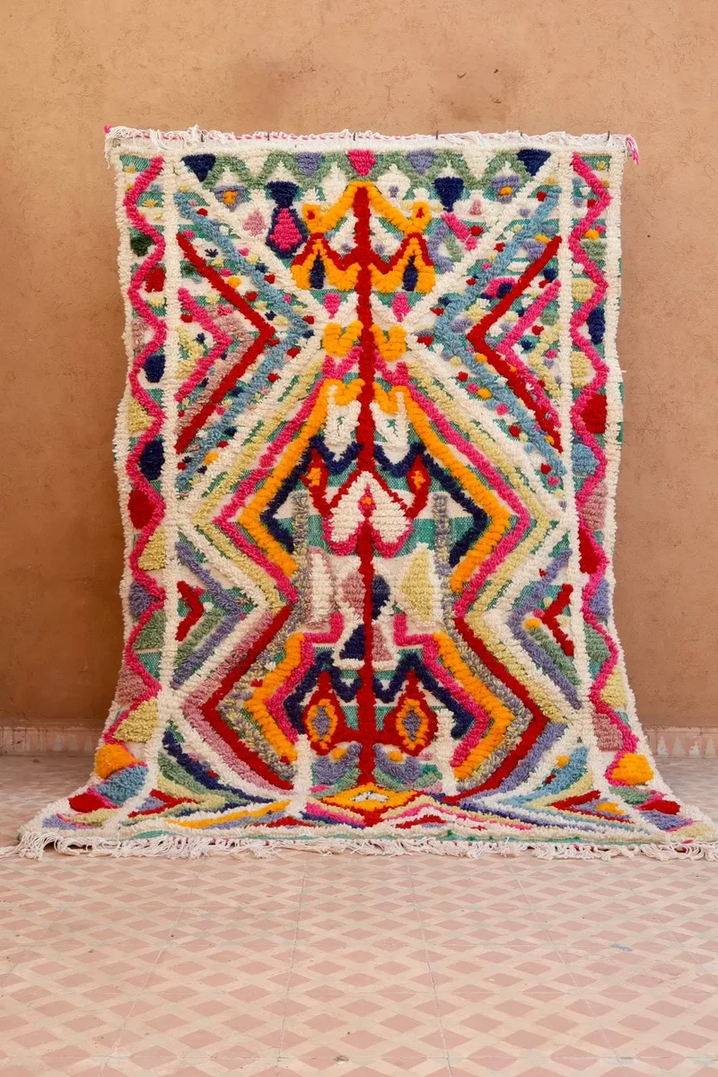 Tapis Berbère Coloré Azilal Trame et Motifs Verte- 240 x 152 cm