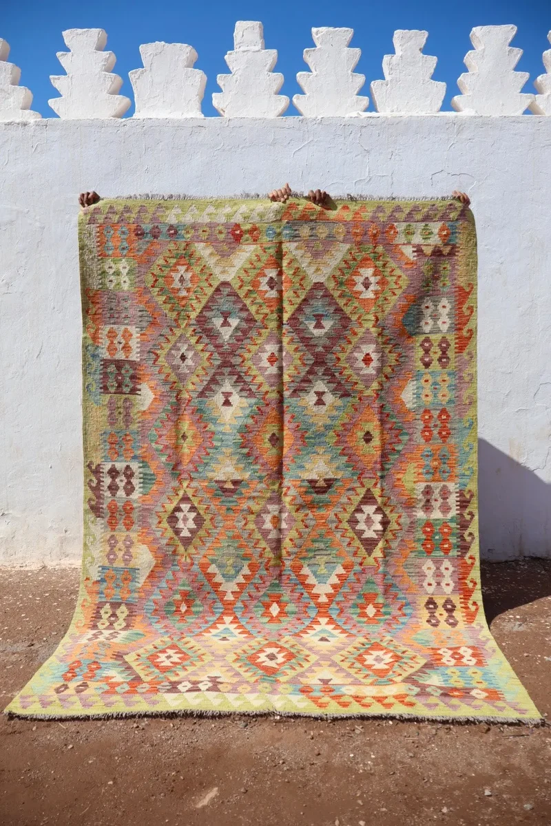 Tapis Kilim Afghan Traditionnel en laine Vert et Multicolore - 248 x 168 cm