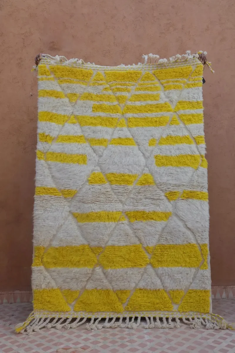 Tapis Berbère Coloré Béni Ouarain Blanc et Jaune Moderne- PRÉCOMMANDE