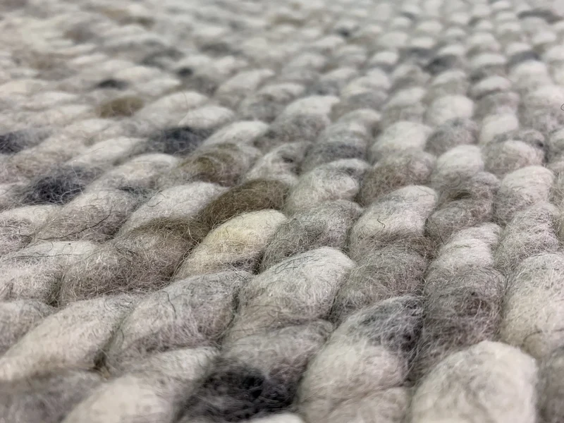 Salsa-L : Tapis Haute Gamme en laine - noué main / 45 couleurs disponibles