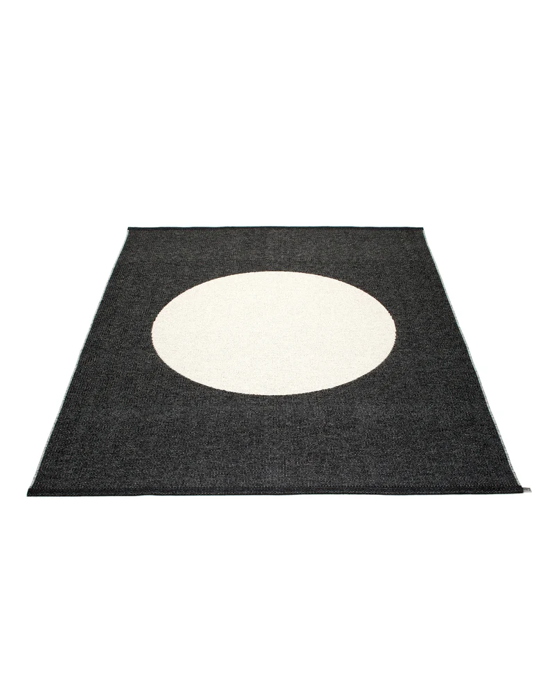 VERA ONE Black - Area Rug