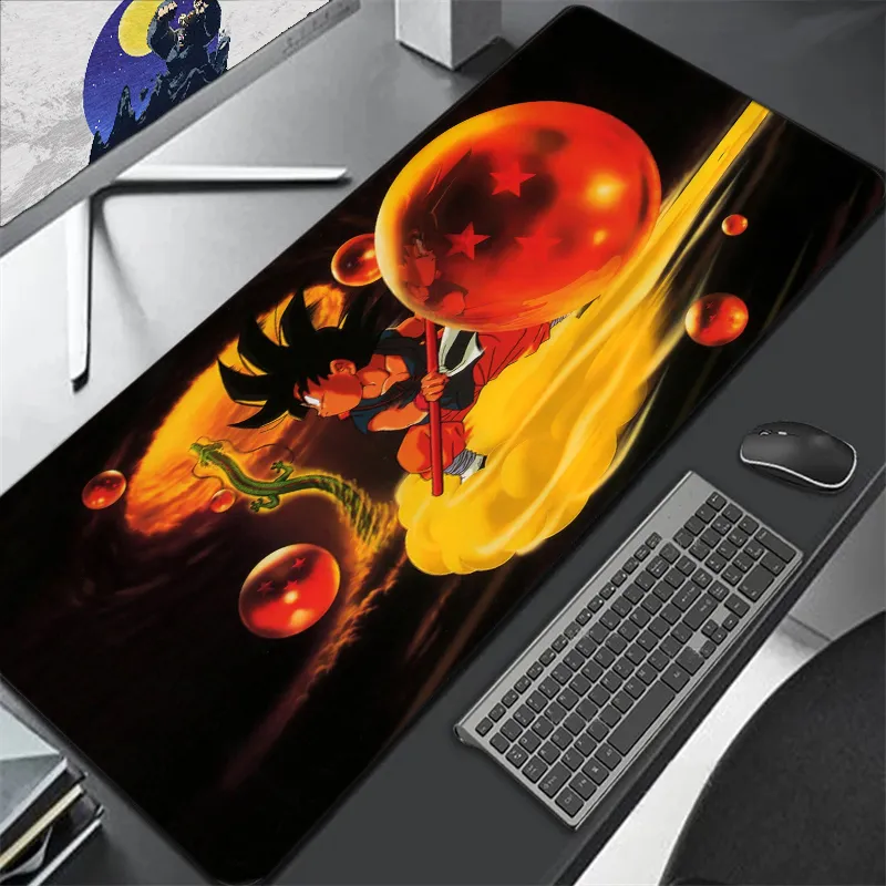 Tapis de souris sangoku jeune sur son nuage jaune